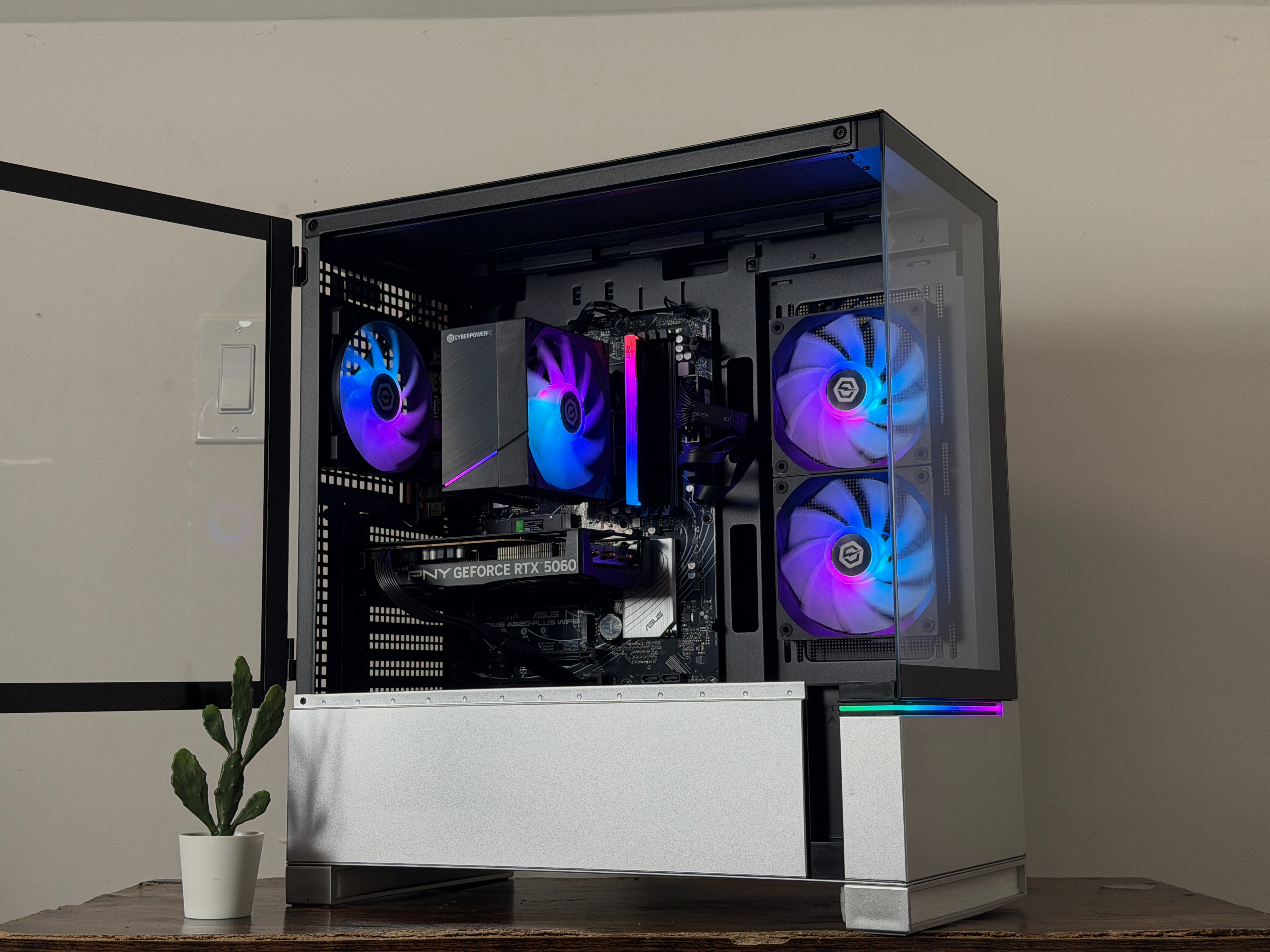 Cyber | RYZEN 5 8400f - RTX 5060 Gaming PC