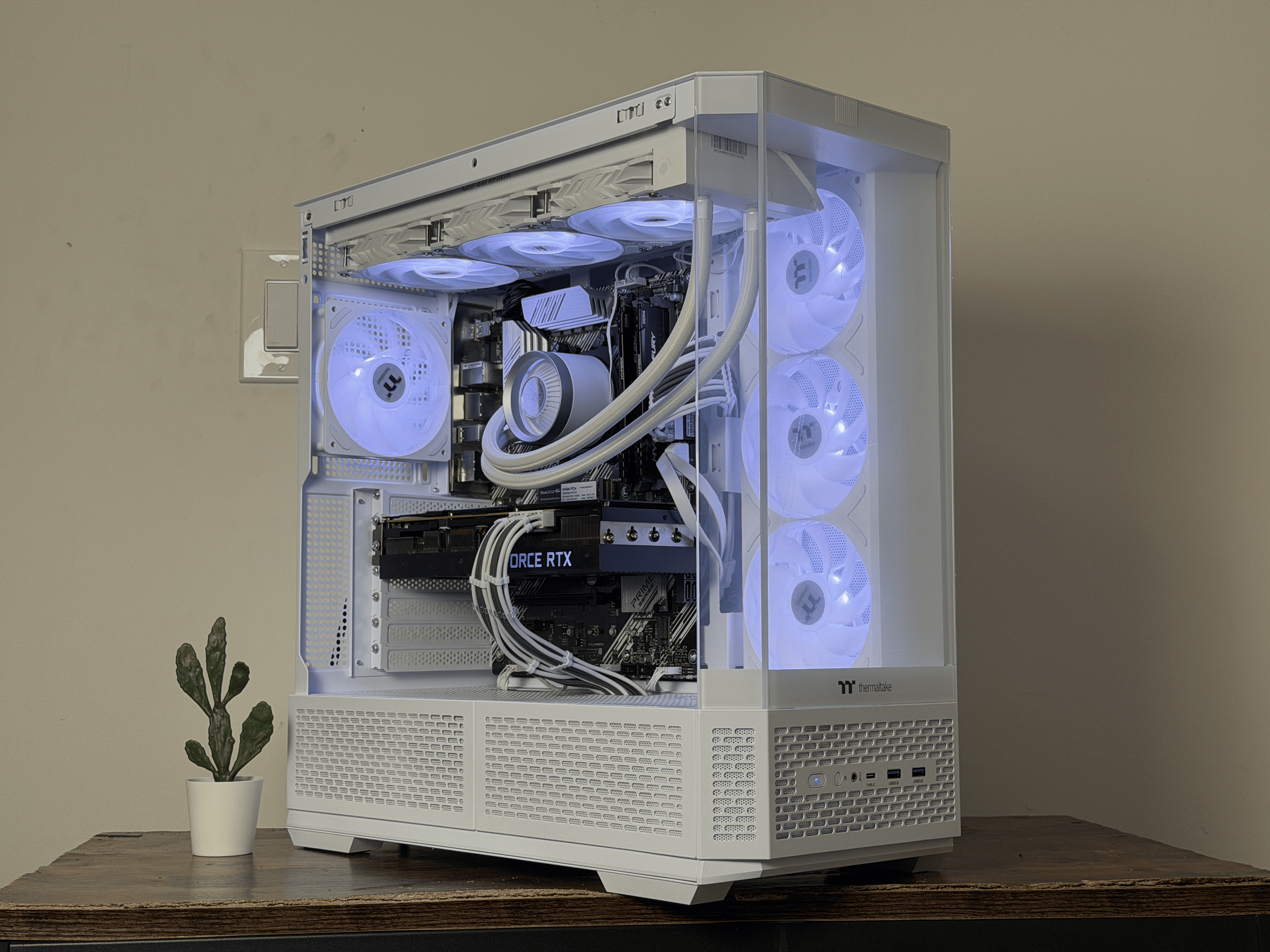 370 View | Ryzen 7 5700 | RTx 3080 | 32gb RAM | 1tb SSD | Gaming PC